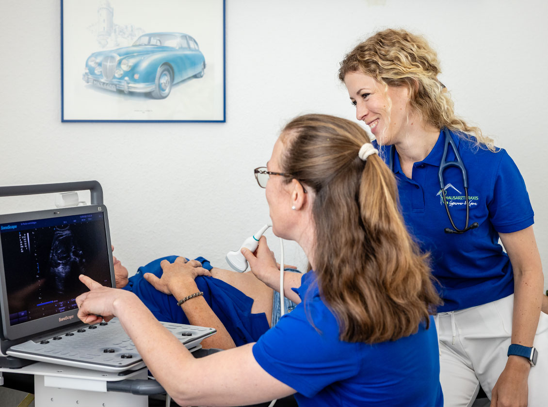 Ultraschallbehandlung - Impression aus der Hausarztpraxis Sparrer und Gora in Übach-Palenberg.
